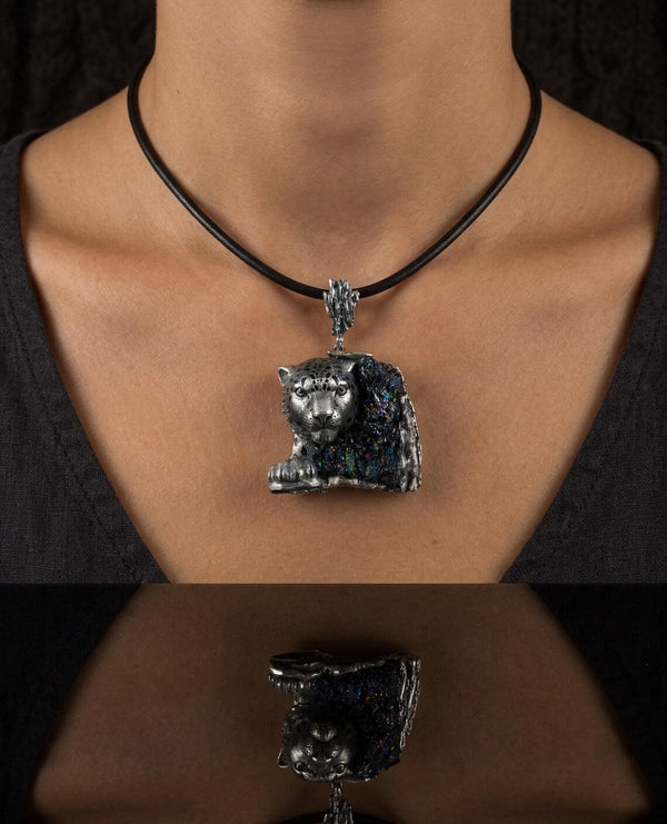 Snow leopard sterling silver pendant