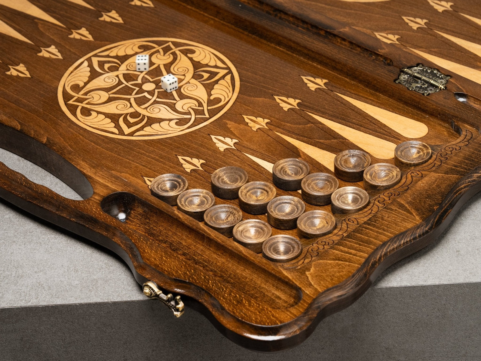 Luxury Backgammon Set – Majestic Lion Design with Bronze Details