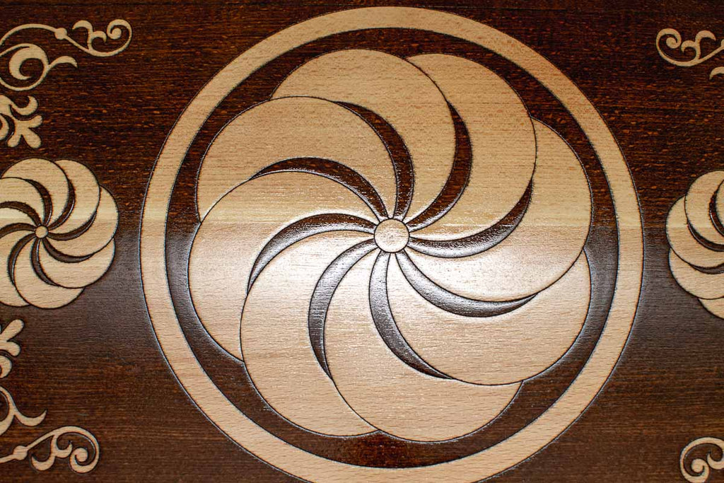 Eternity sign backgammon set folded, pale carved loop showing