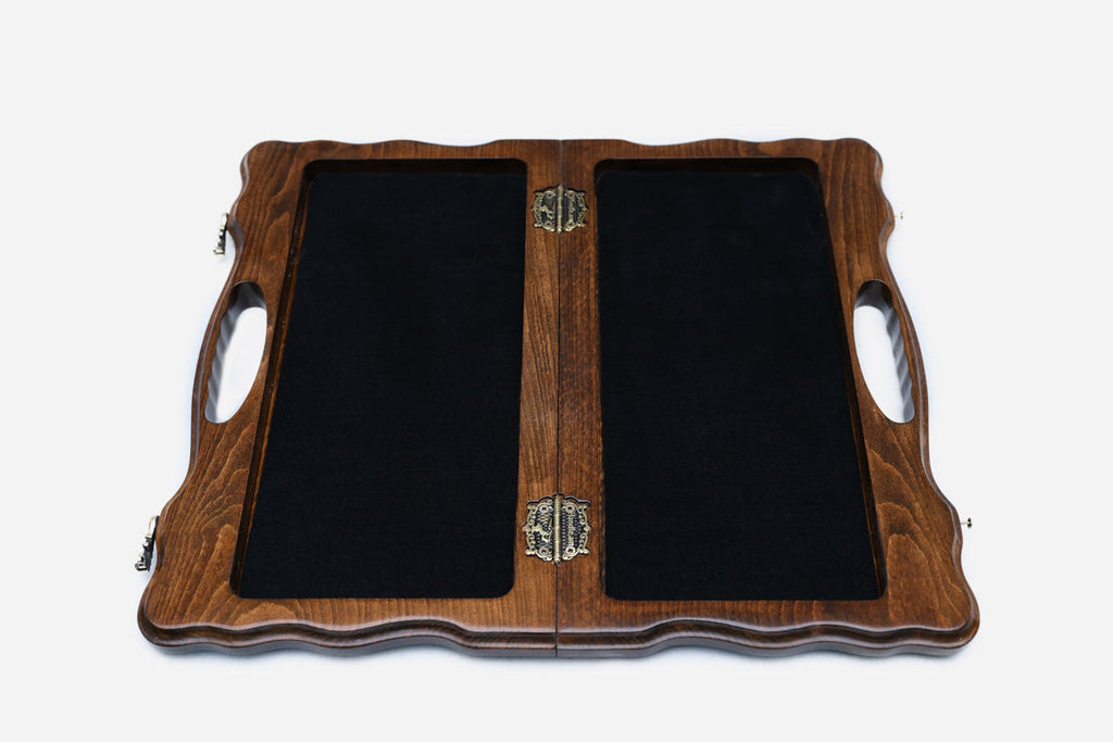 Armenian chess set with 32 wooden chess pieces in beech and walnut