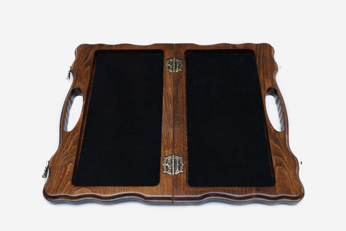 Armenian chess set with 32 wooden chess pieces in beech and walnut