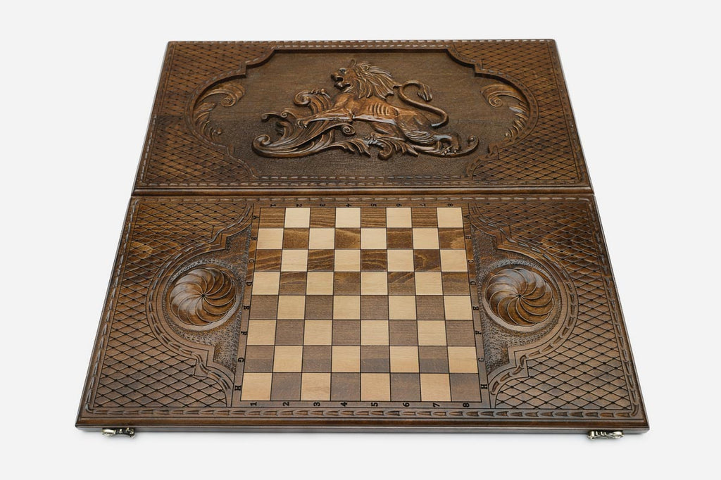 Grand lion backgammon set folded, layered mane showing