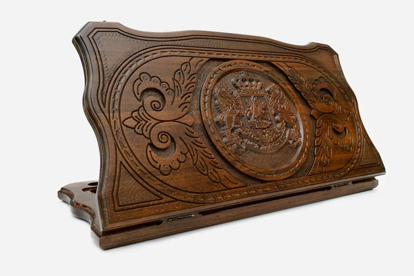 Georgian backgammon set carved with the coat of arms of Georgia