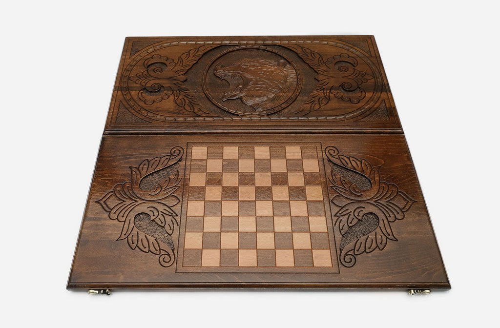 Wandering bear backgammon set folded, ambling pose showing