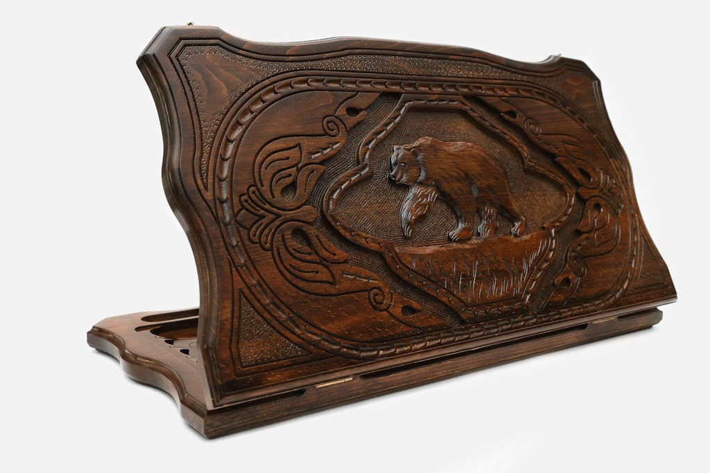 Backgammon Set with Bear - hand-carved wooden backgammon board