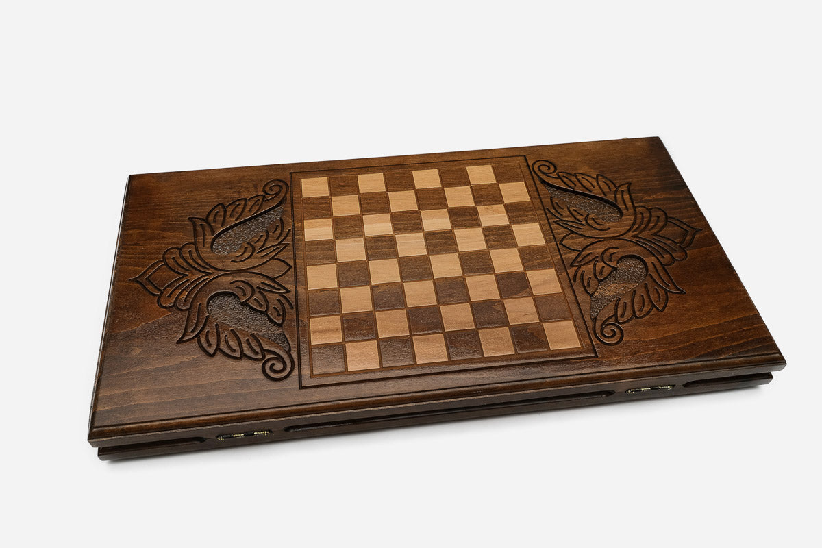 Russian backgammon set open to the 23.6 inch / 60 cm nardy playing field