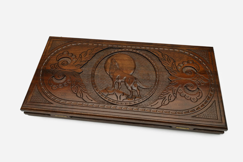 Wolf and moon backgammon set with 32 beech and walnut checkers, dice and carrying bag
