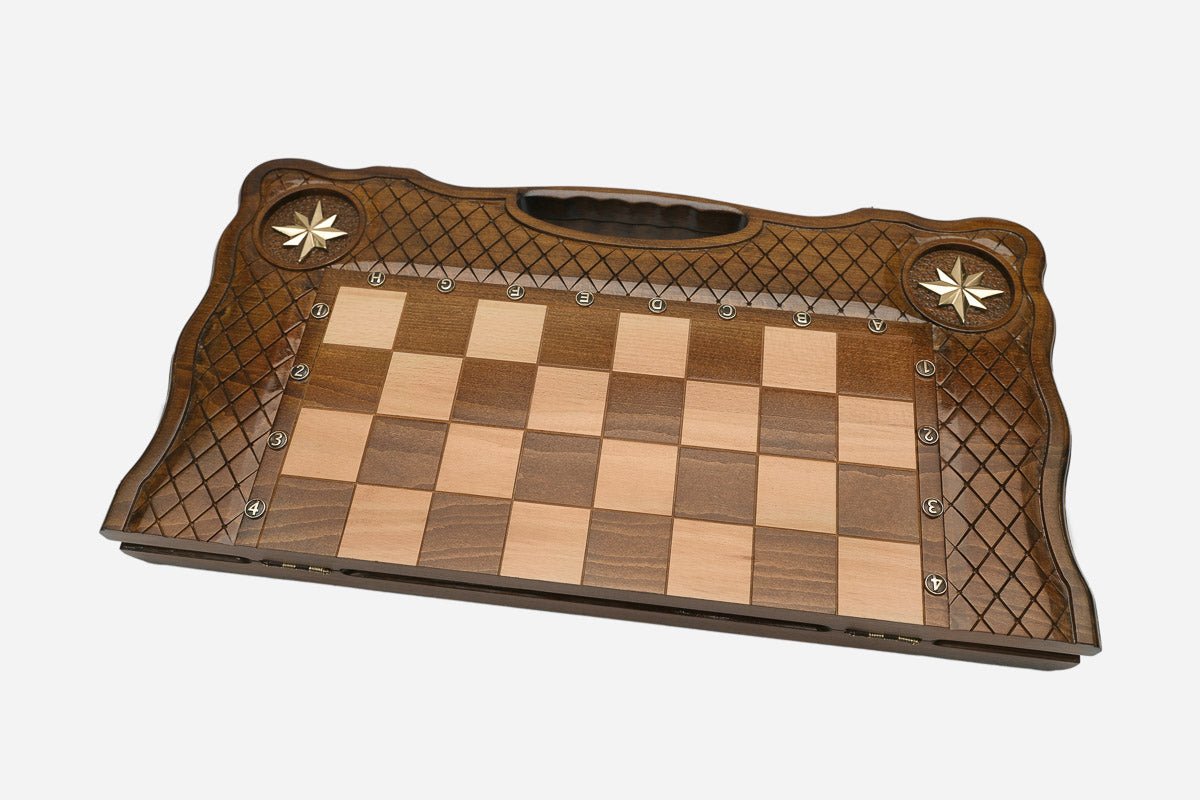 Top-down view of the chess board, lattice borders and built-in carry handle