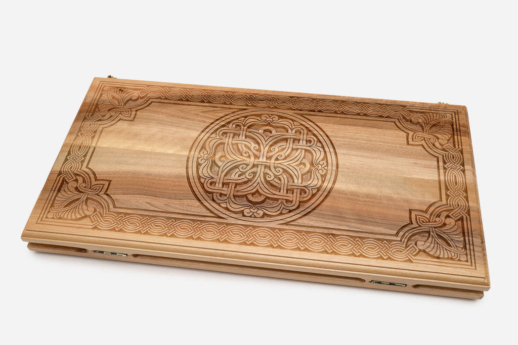 Traditional ornament backgammon set with 32 beech and walnut checkers, dice and carrying bag