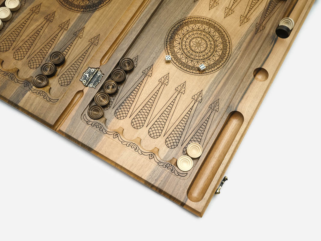 The folded board showing the complete Armenian alphabet across the lid