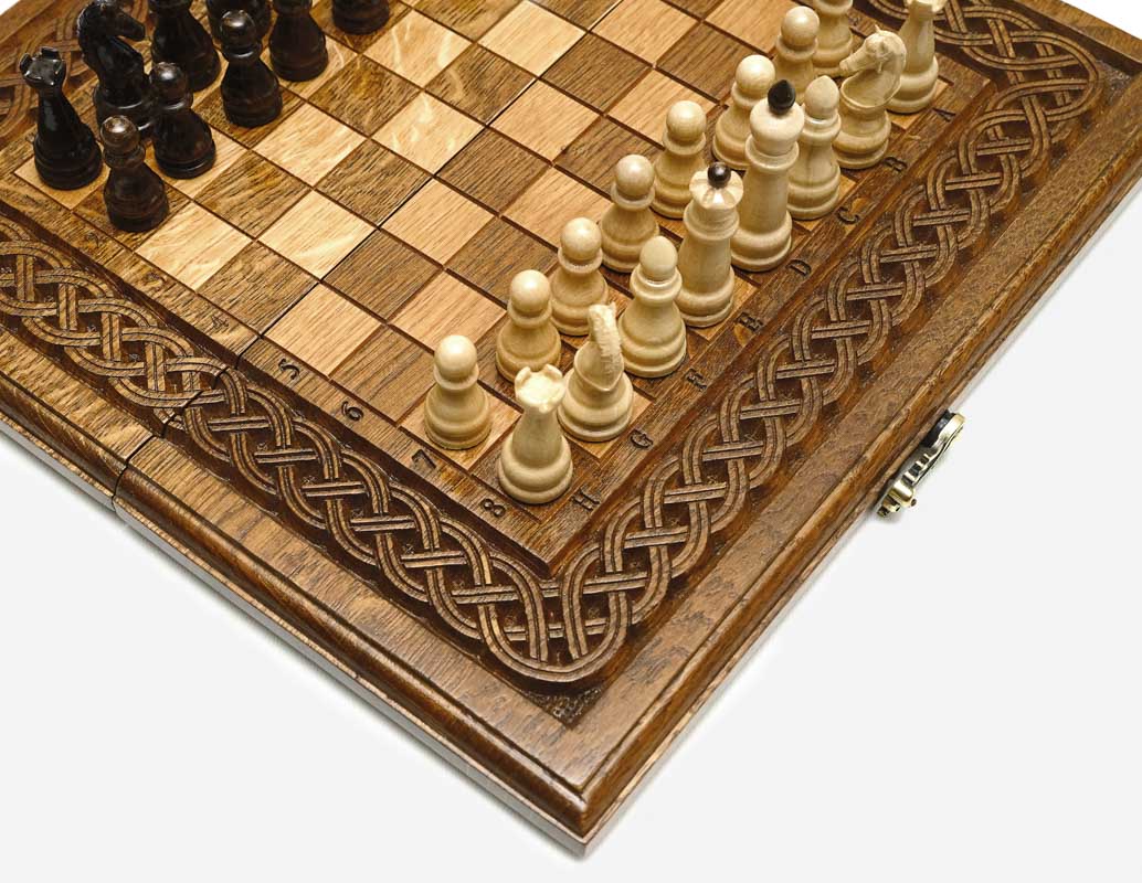 Two-game travel board in solid beech