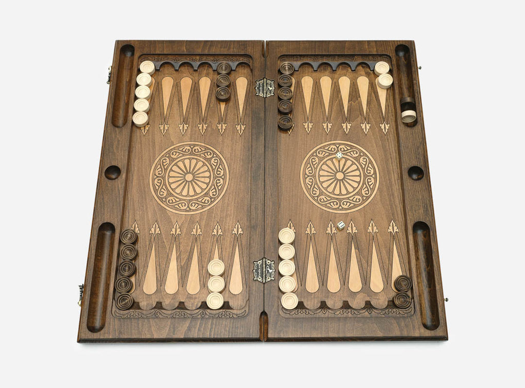 Beech and walnut checkers with dice on the nardi field