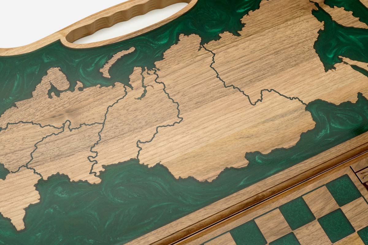 Detail of the green epoxy and map borders