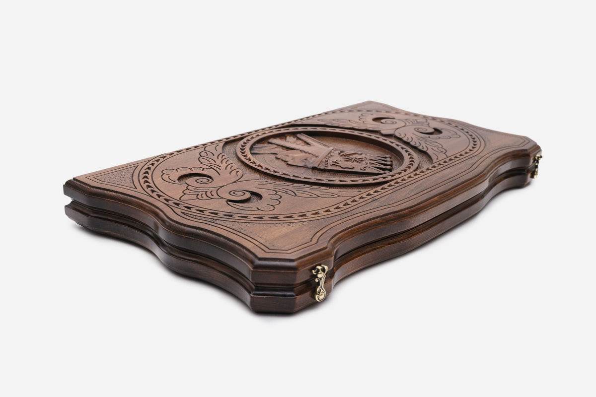 Tigran the Great backgammon set folded, carved portrait showing