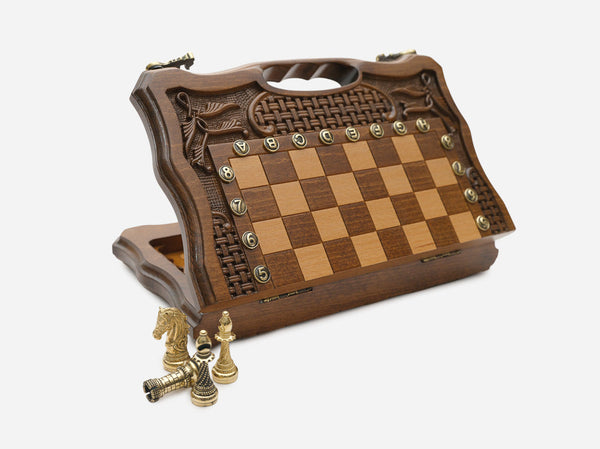 Luxury walnut chess set with lattice and bronze pieces