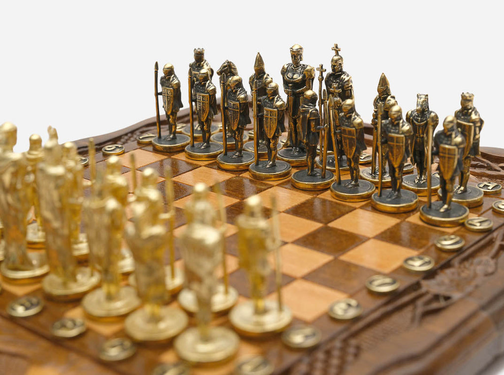 Backgammon checkers in beech and walnut wood