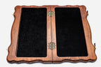 Classic chess set with 32 wooden pieces in beech and walnut