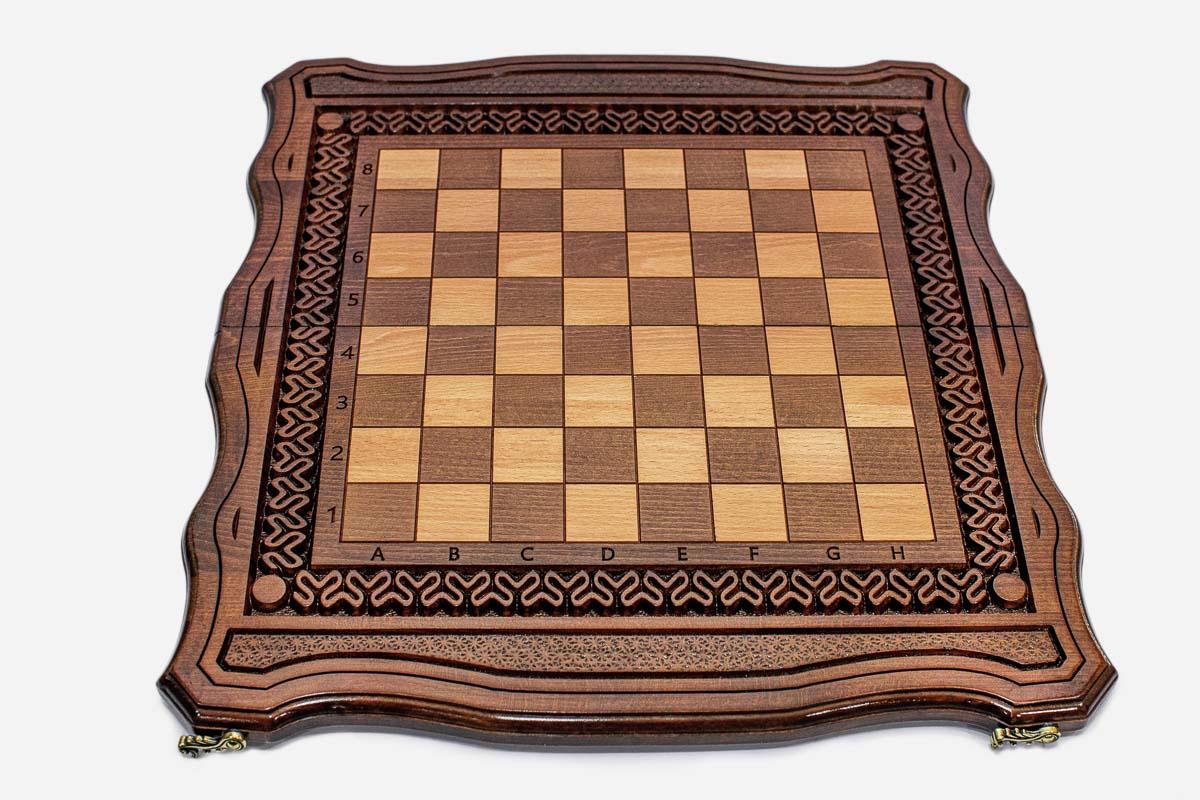 Ornament chess and backgammon set folded with bronze hinges and clasps