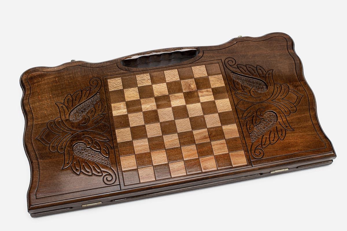 Angled view of the Garni temple beechwood backgammon board