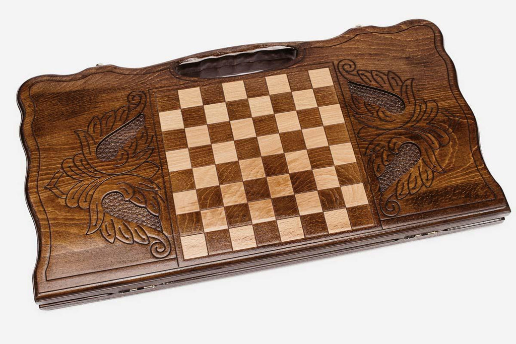 Angled view of the lion in octagon carved backgammon board