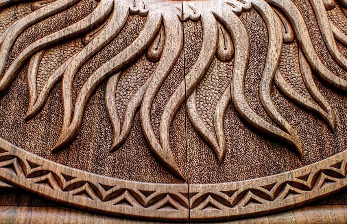 Detail of the carved border
