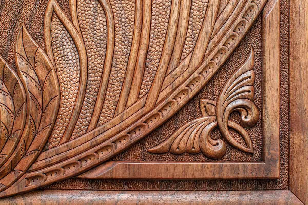 Detail of the carved border