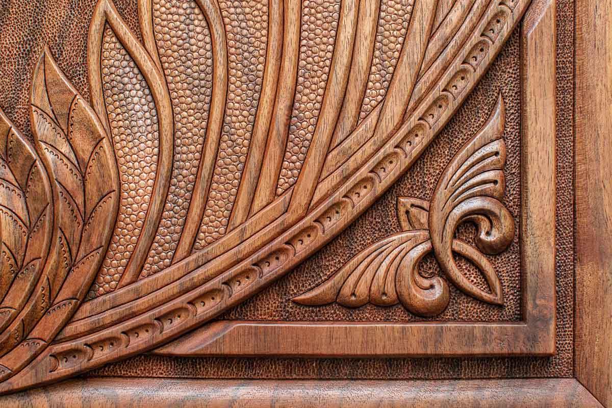 Detail of the carved border
