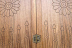 Detail of the carved border