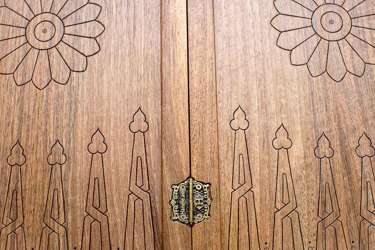 Detail of the carved border
