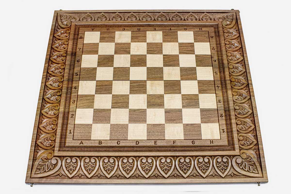 Royal walnut chess and backgammon set folded with bronze hinges and clasps