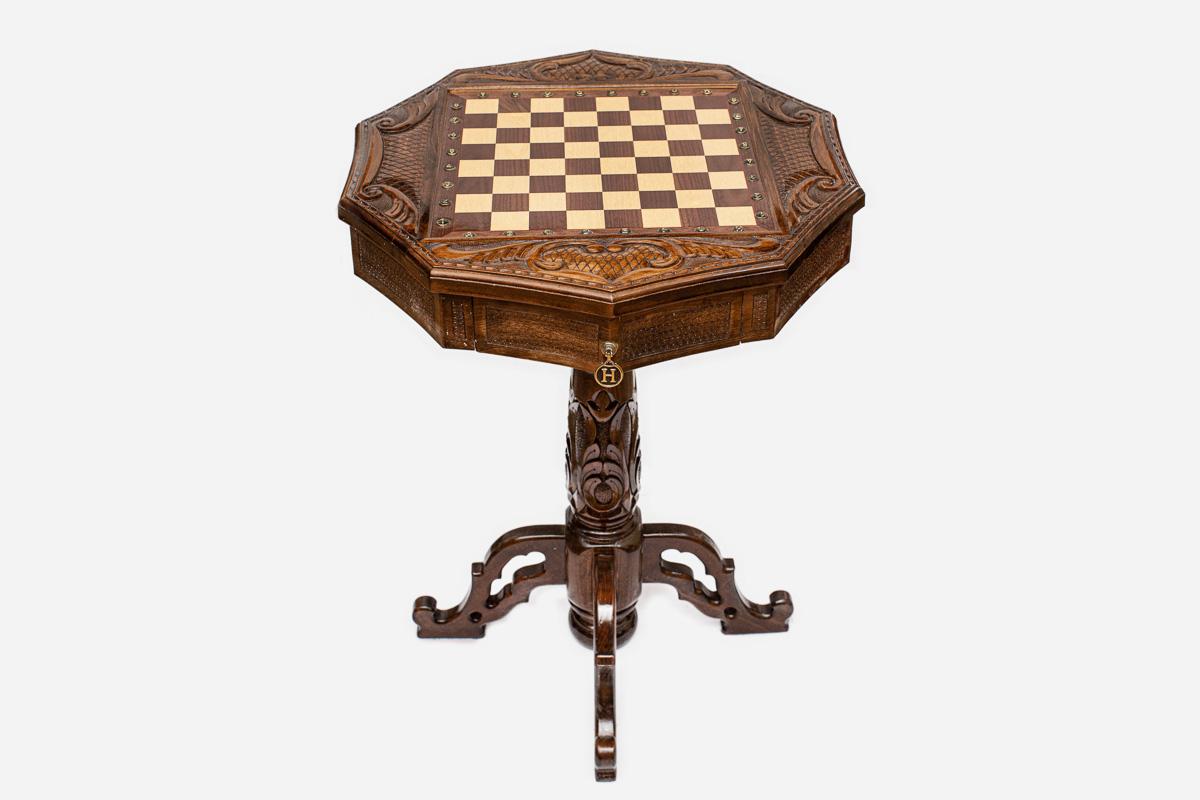 Decagon chess table, side profile