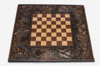 Luxury chess set with 32 wooden pieces in beech and walnut