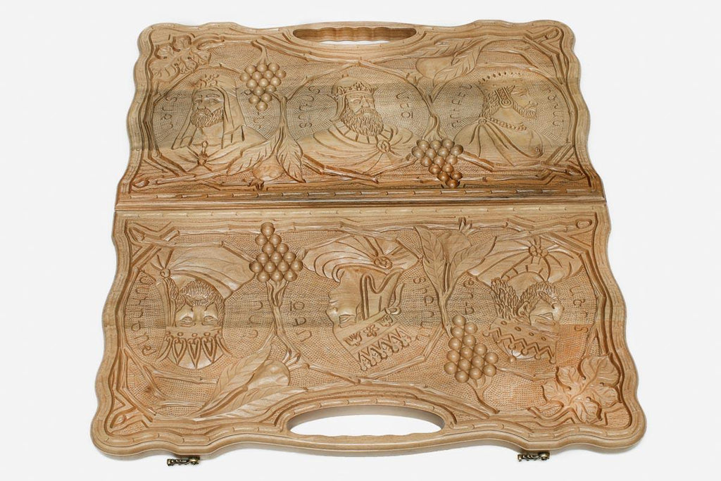 Detail of the carved grape clusters