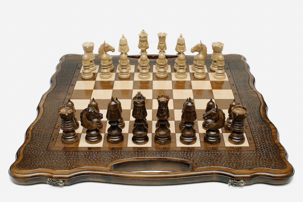 Classic folding board in solid beech with bronze clasps