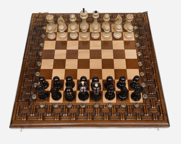 Luxury chess set with hand-carved lattice design