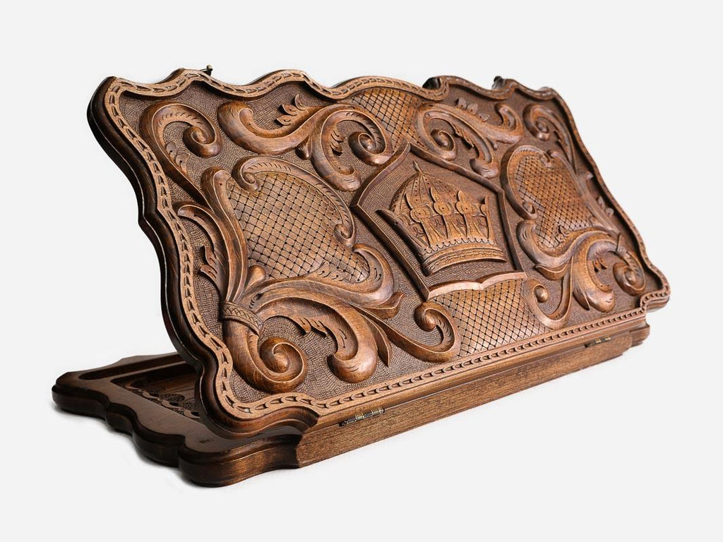 Luxury backgammon set hand carved with crown and octagon