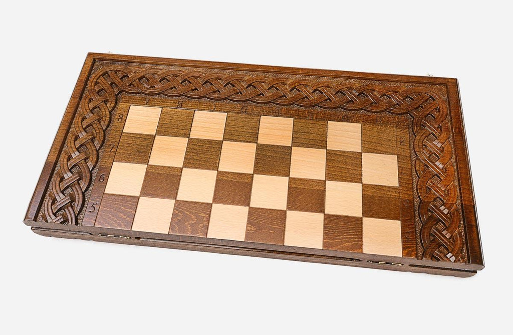 Rope-bordered folding chess board with bronze clasps