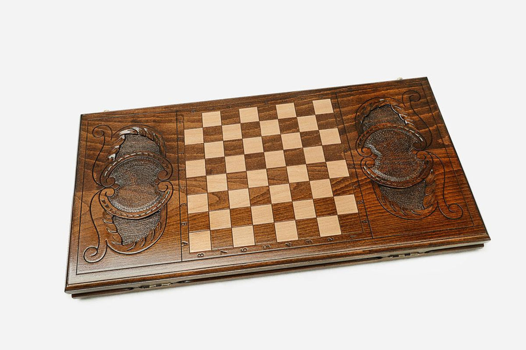 Standing bear backgammon set folded, upright carving showing