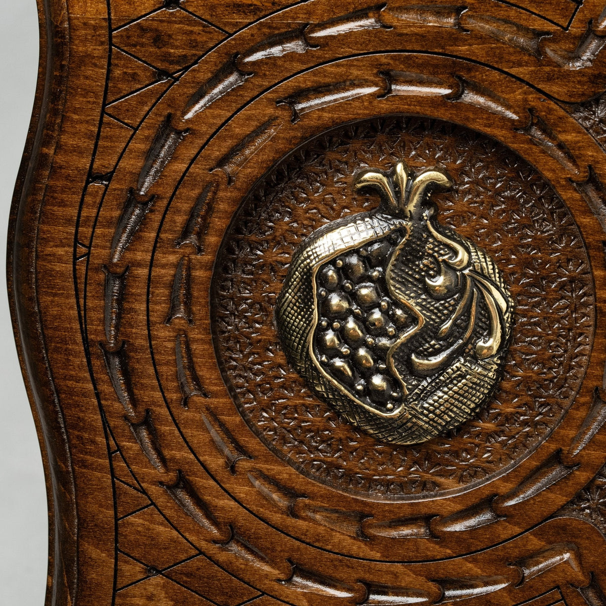 Luxury Backgammon Set – Pomegranate Design with Bronze Details