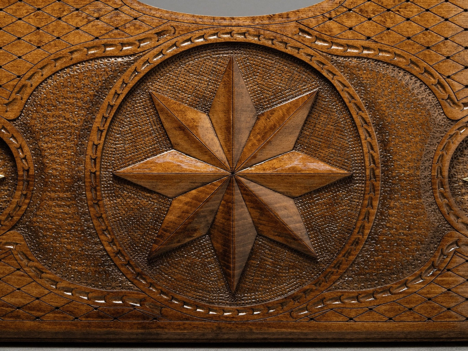 Luxury Backgammon Set – Carved Octagon Design