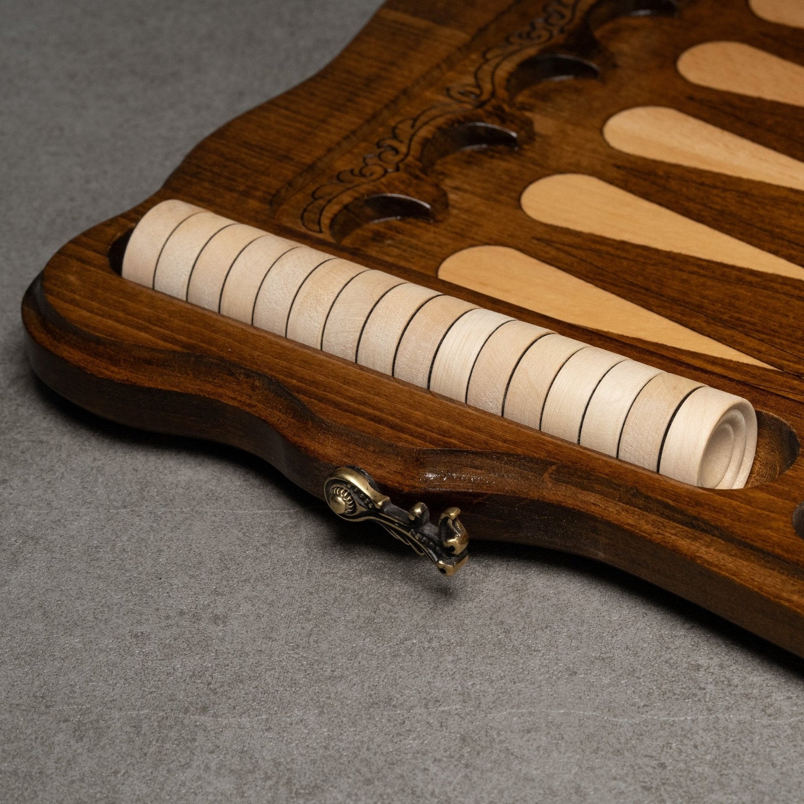Luxury Backgammon Set – Carved Octagon Design