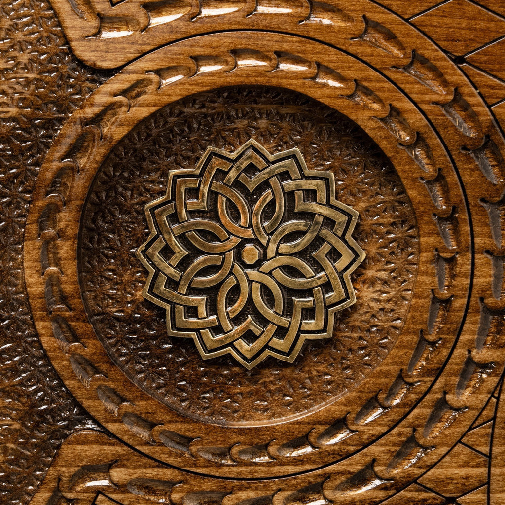 Luxury Backgammon Set – Ornate Carved Design