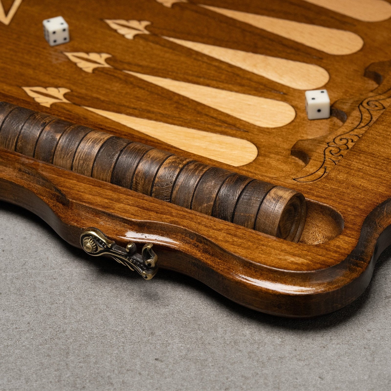 Luxury Backgammon Set – Carved Octagon Design