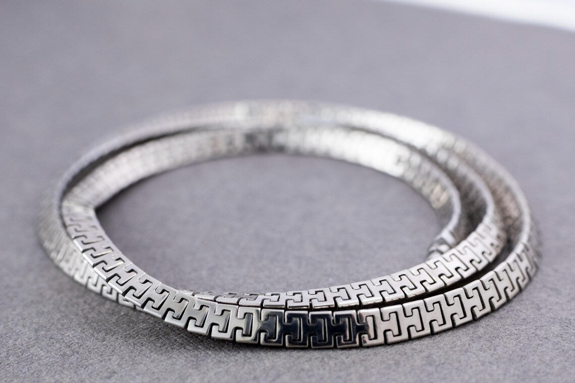 Minimalist unisex sterling silver chain with triangle design