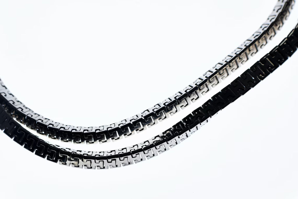 Handcrafted Rhodium-Plated 925 Sterling Silver Triangle Link Chain Necklace
