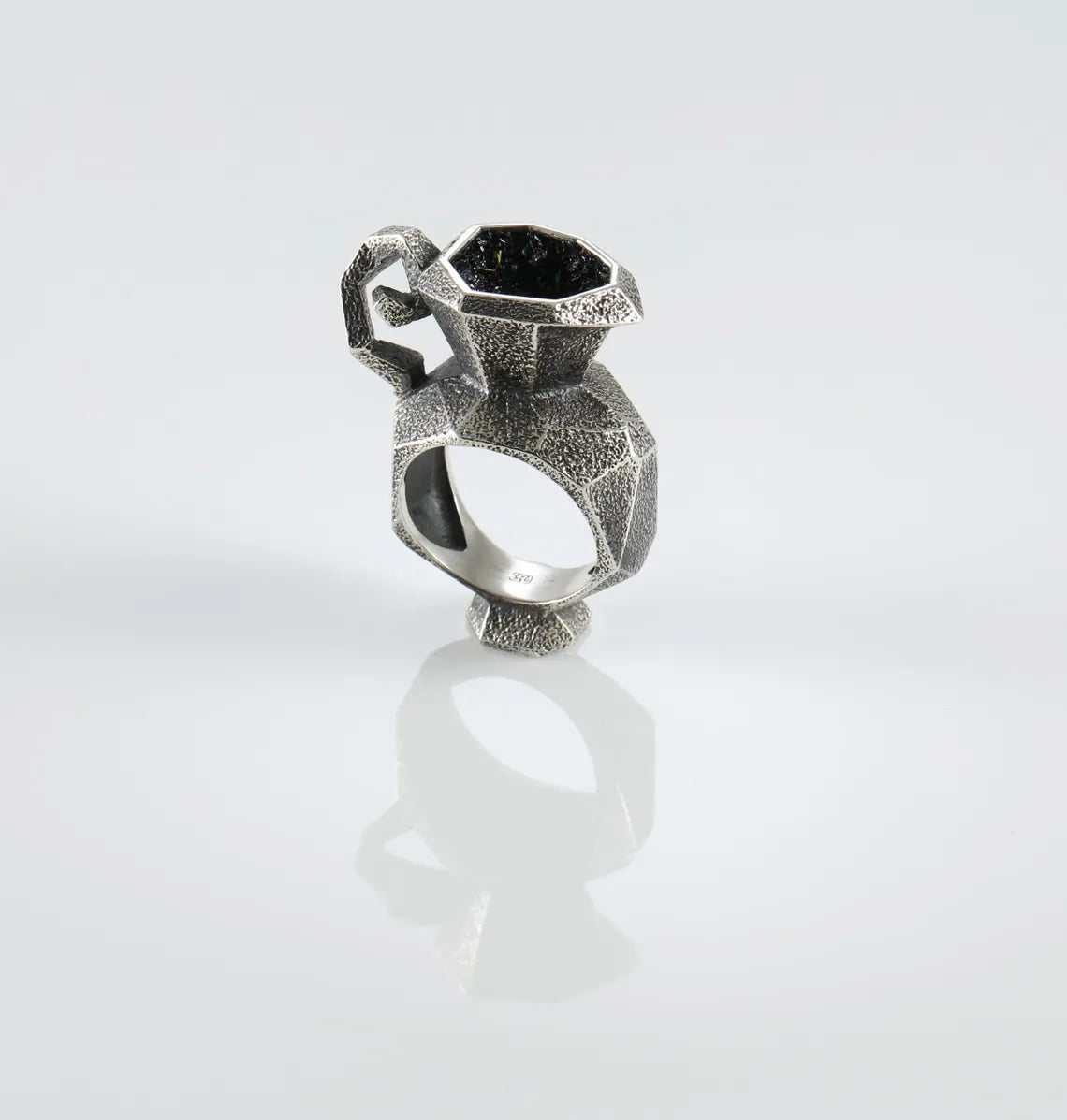 Sterling silver vase ring with Rainbow Carborundum