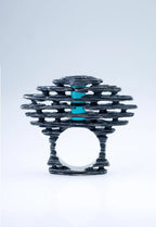 Modern geometric statement ring in 925 silver