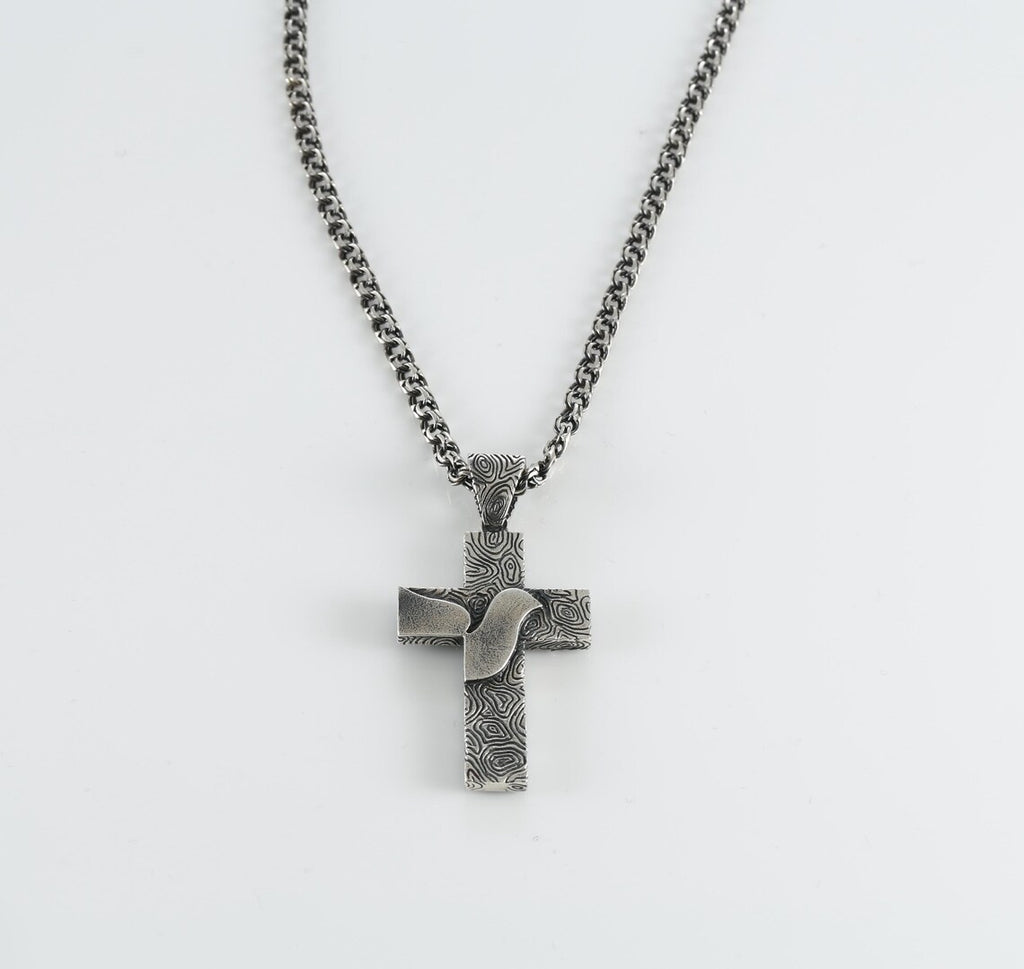 Latin prayer cross pendant