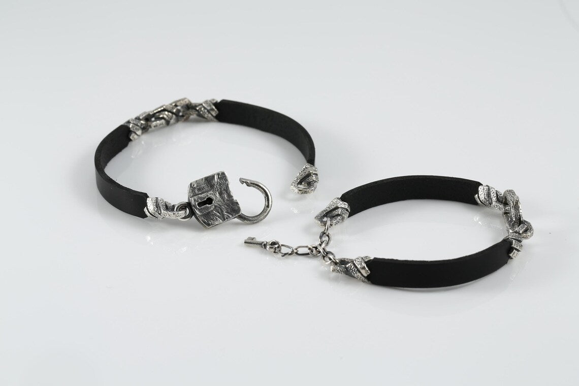Lock and key bracelet set