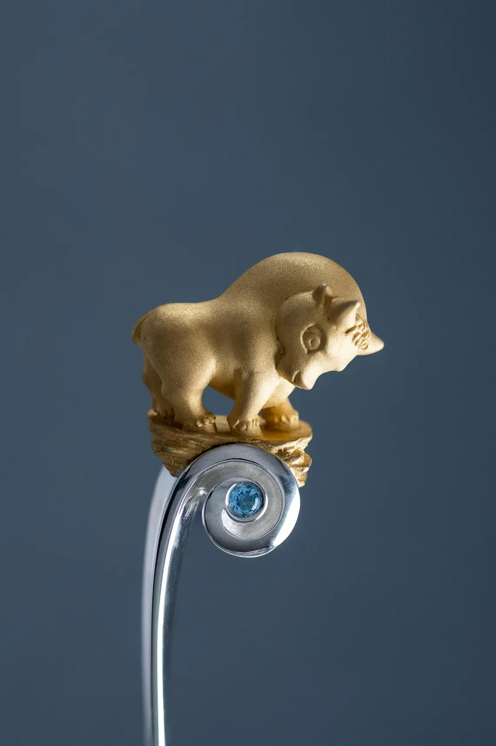 Personalized 925 Sterling Silver Taurus Baby Spoon with Bull Figurine & Blue Topaz – Zodiac Keepsake Gift